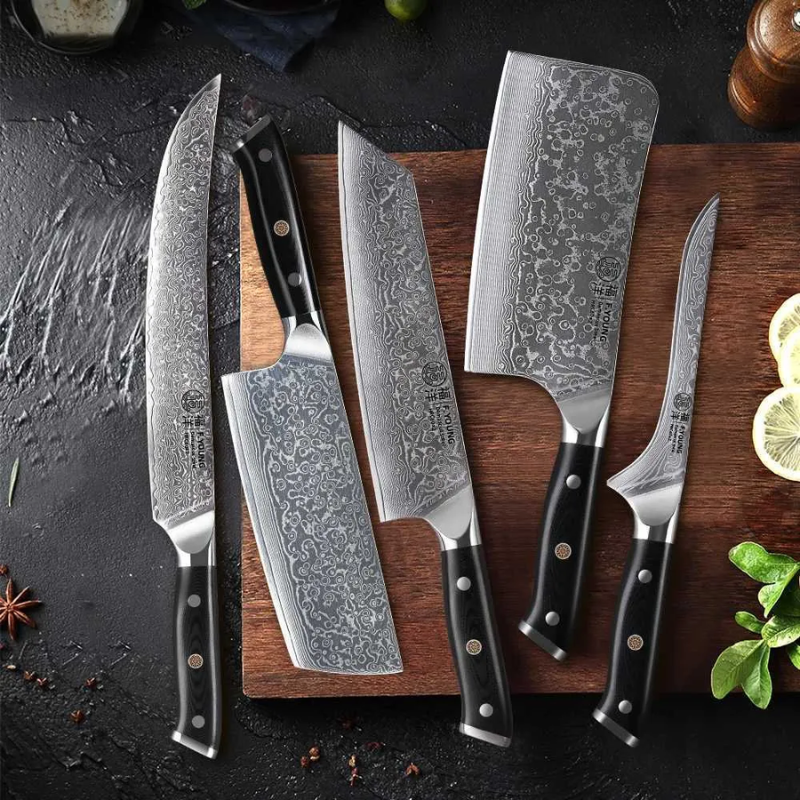 "Professional Damascus Steel Japanese Chef Knife – Ideal for Slicing, Sashimi, and Fruit Prep